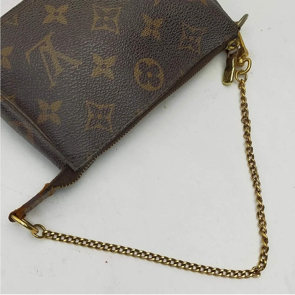 XSOLDX Louis Vuitton Pochette Accessoires Monogram Shoulder Bag Authentic - Picture 5 of 15